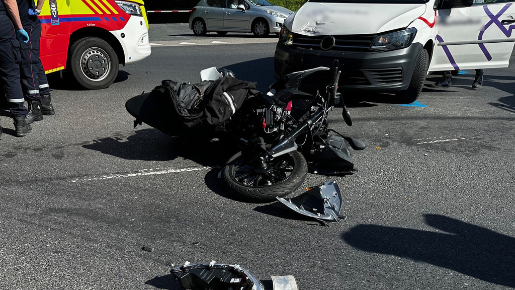 Rescue helicopter deployed: One motorcyclist struck by car and three injured in three accidents Rescue helicopter deployed: One motorcyclist struck by car and three injured in three accidents