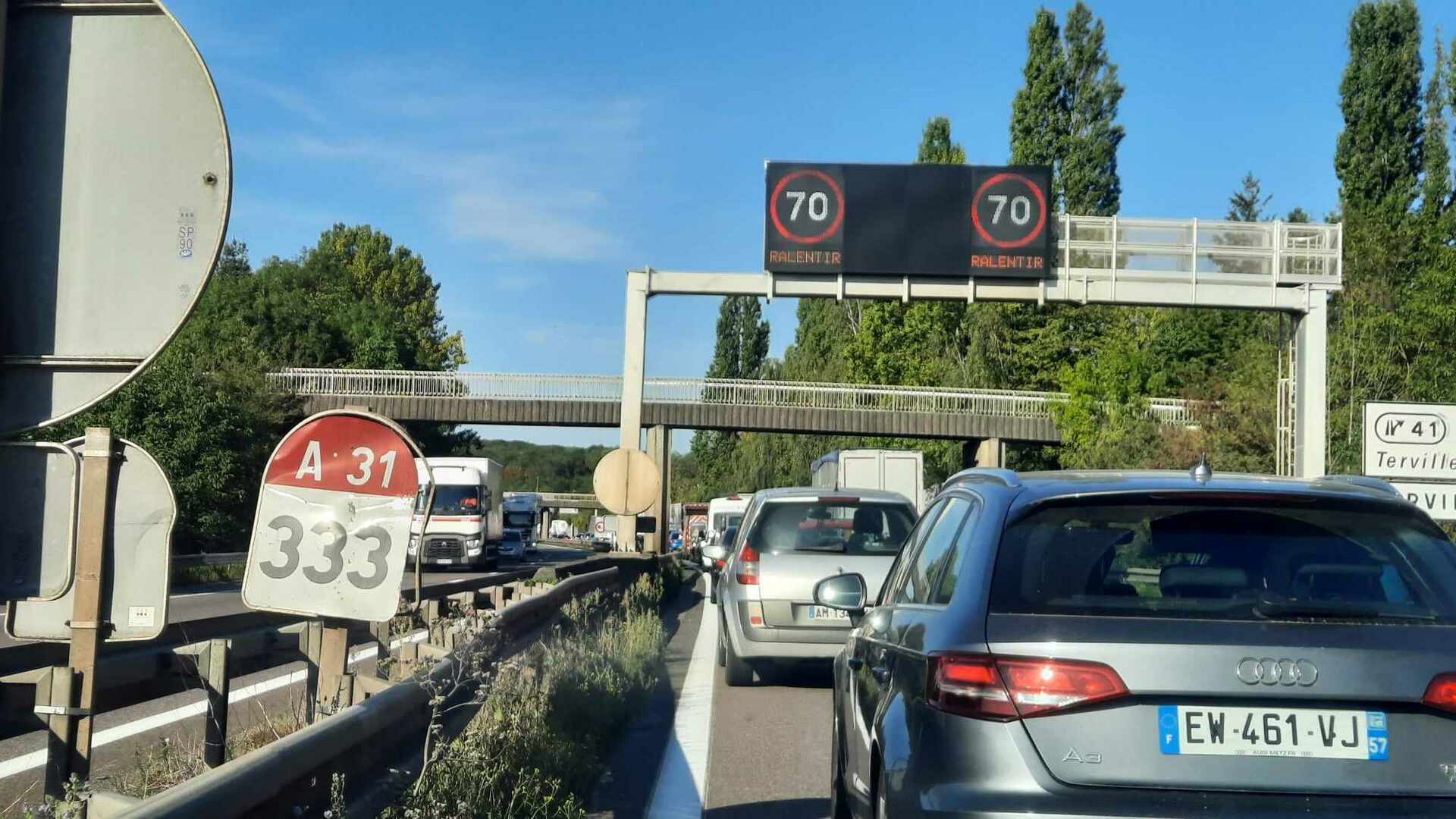 Update – Taxi protests begin: Major disruption on A31 near Luxembourg border