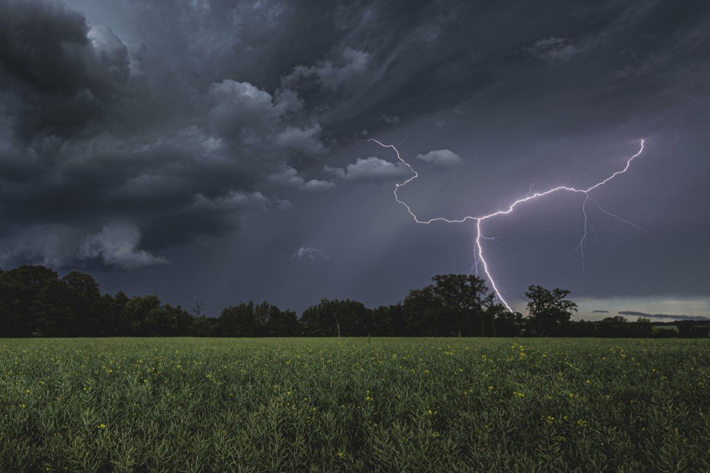 Weather & Traffic: Saturday 3 May: Sunny spell to end with a bang